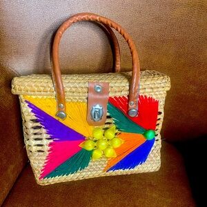 Vintage 1950s Straw Woven Mexican
Folk Art Handbag with Tassels